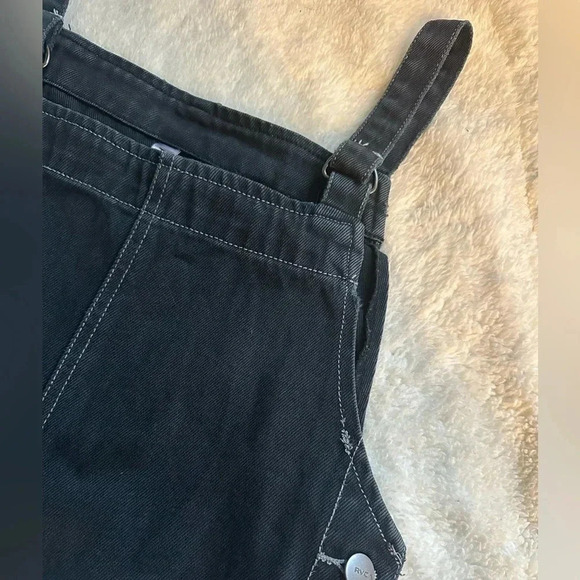 RVCA Women’s XS Distressed Raw Hem Black Dungaree‎ Mini Grunge Overalls Dress - Picture 3 of 9